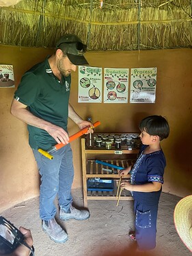 FCCF8C21-B140-4D92-B29E-DE5D476E9CB3